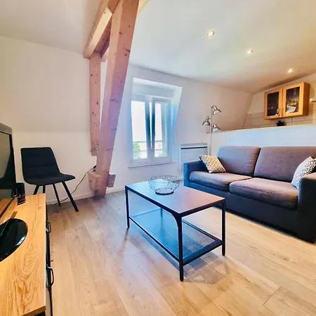 Rue De Reims Super T3 Equipe Et Parking Prive *